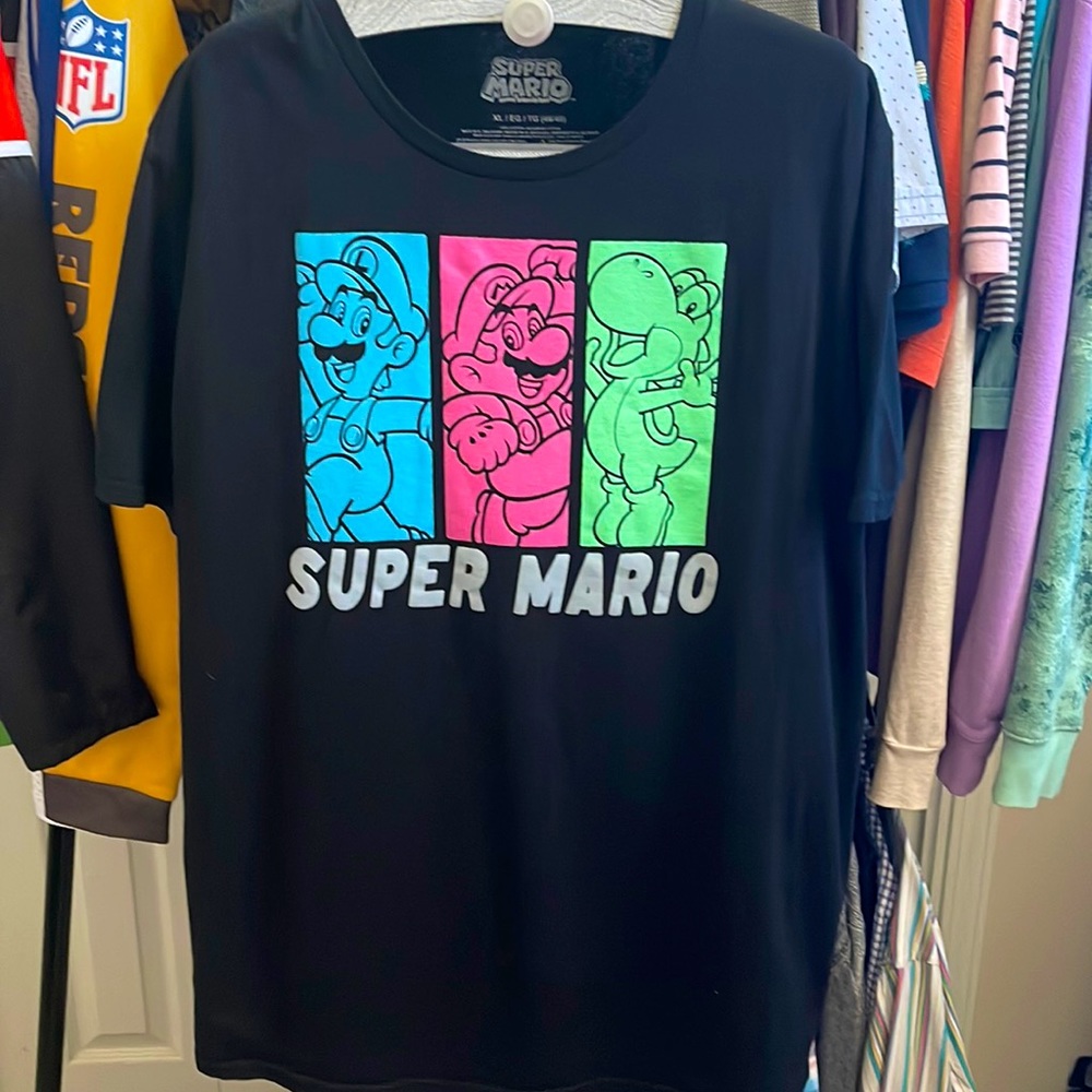 SUPER MARIO TEE 🪙